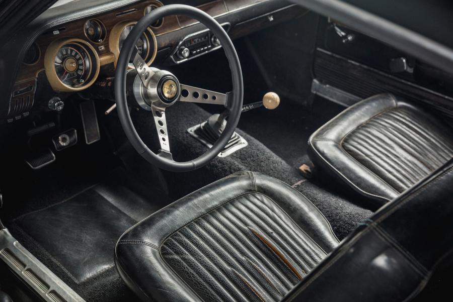 Интерьер Ford Mustang Bullitt 1968 года  (фото 5 из 17)